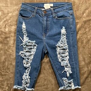 VIBRANT M.I.U DISTRESSED BERMUDA SHORTS